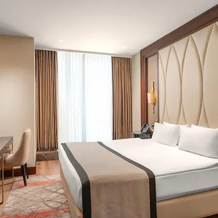 Elite World Grand Basin Ekspres Hotel