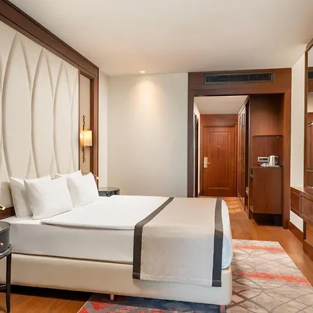 Elite World Grand Basin Ekspres Estambul