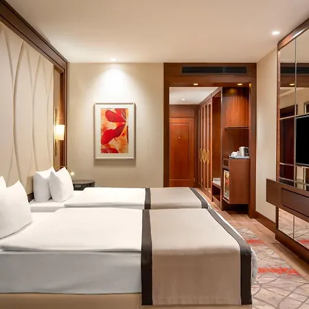 Elite World Grand Basin Ekspres Hotel
